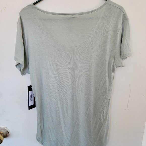 NWT MonoB sage green vneck lightweight top size S - Picture 5 of 5